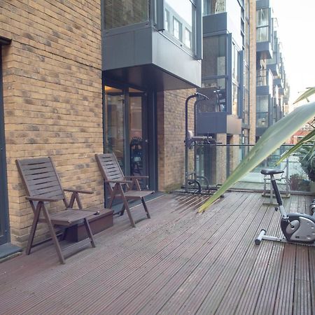 Spacious 1 Bed Apartment With Workspace, Coffee & Free Secure Parking เบอร์มิงแฮม ภายนอก รูปภาพ